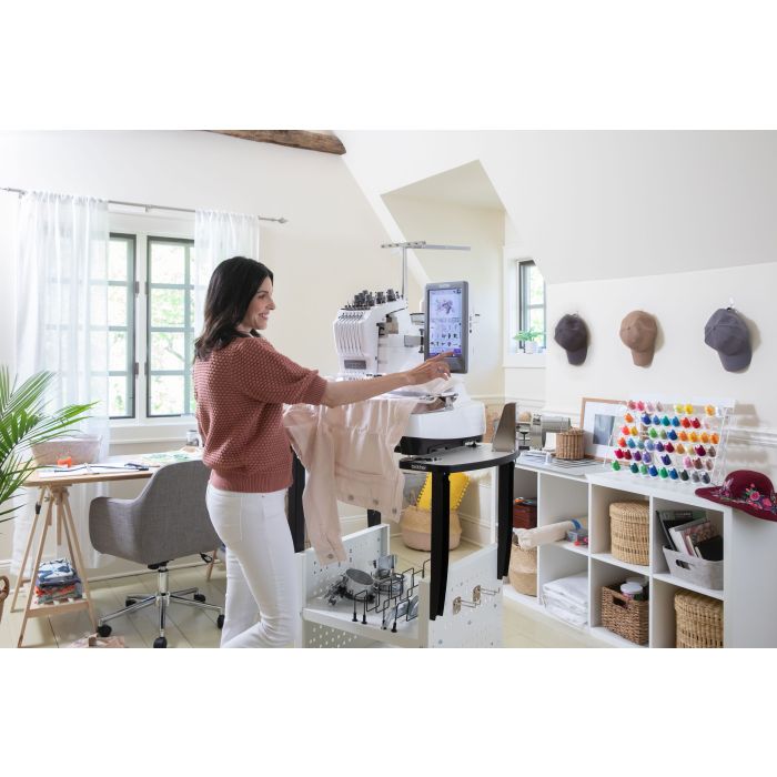 Brother PR680W – Bordadeira Profissional 8 Agulhas