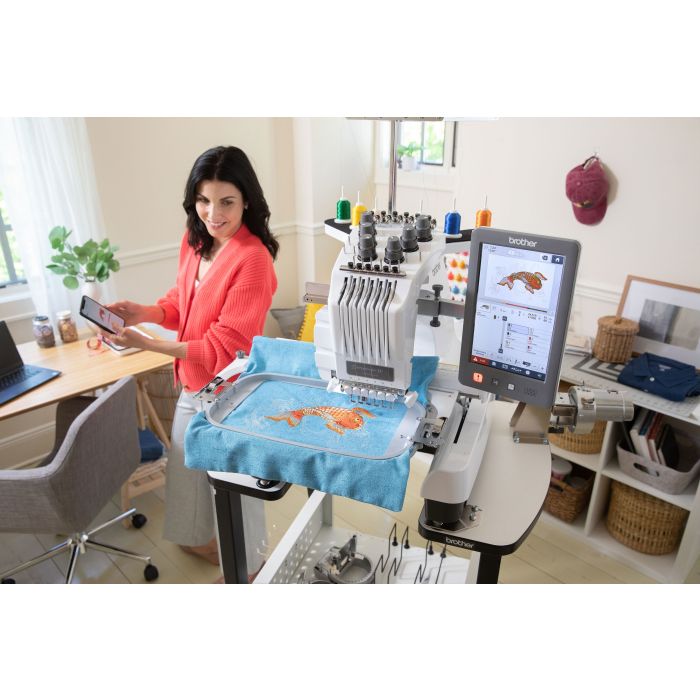Brother PR680W – Bordadeira Profissional 8 Agulhas